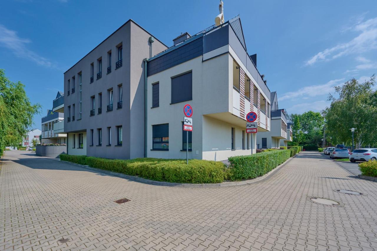 Elegant 1 Bedroom With Balcony In By Renters
