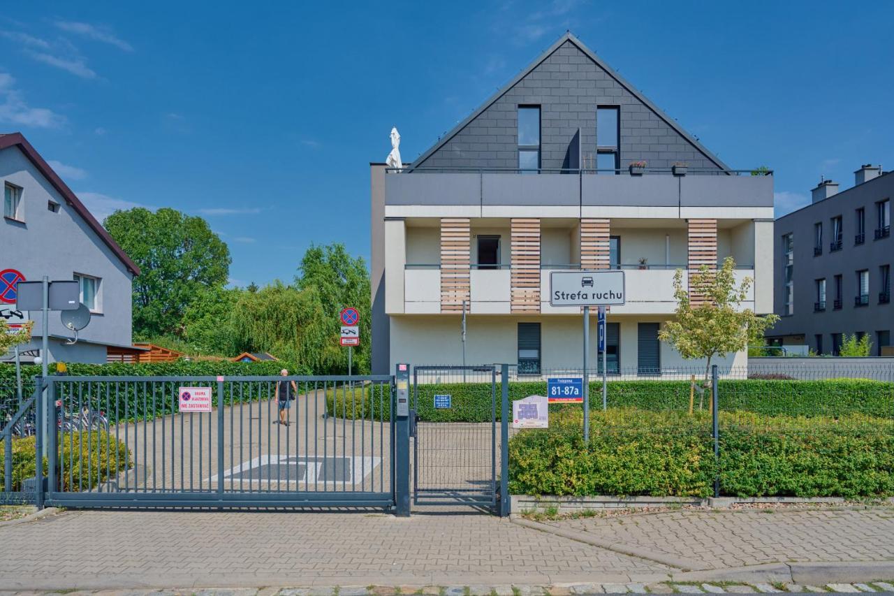 Apartment Elegant 1 Bedroom With Balcony In By Renters Wroclaw